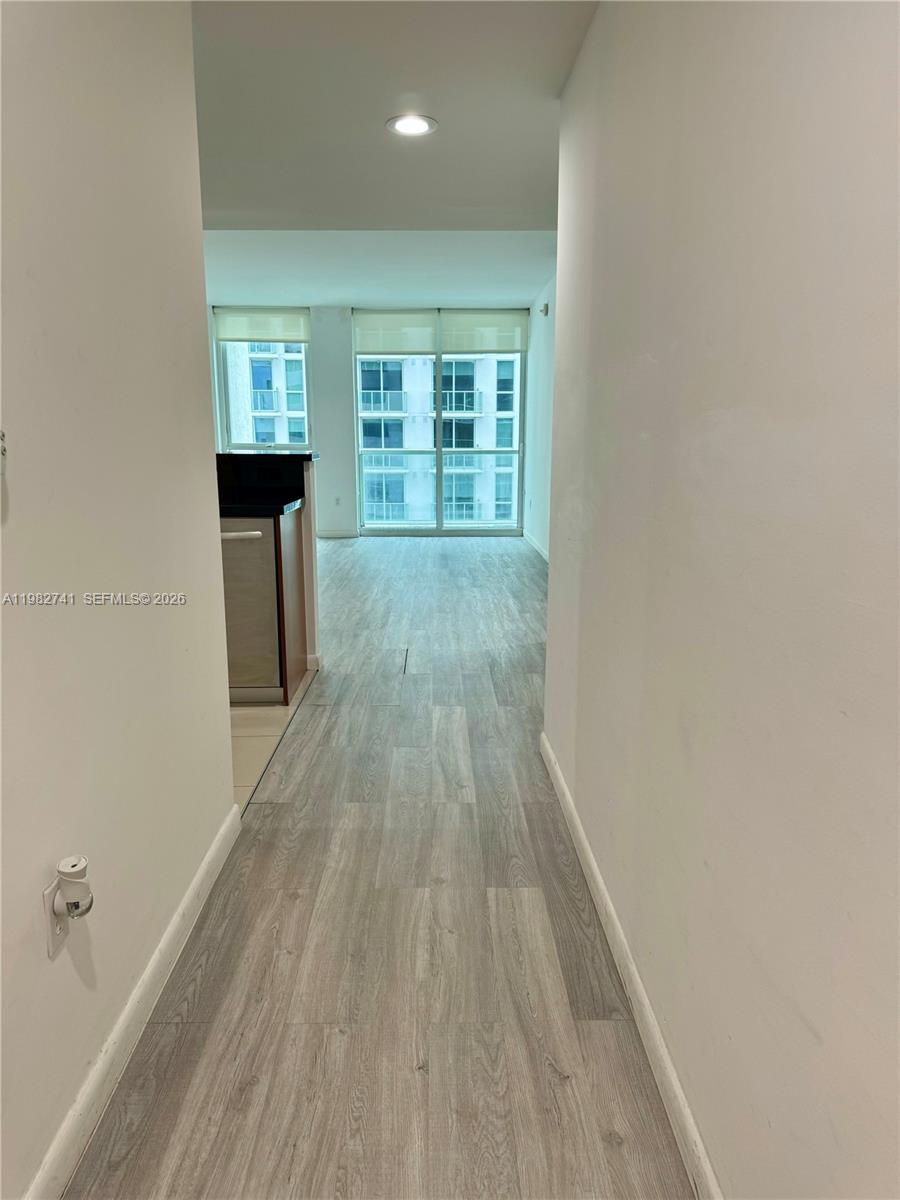 253 NE 2nd St #2306, Miami FL 33132