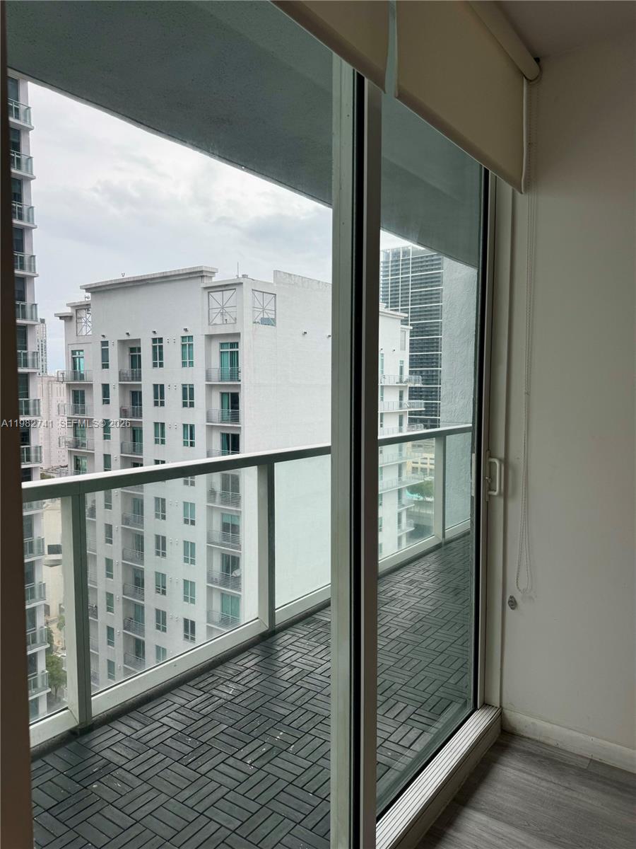 253 NE 2nd St #2306, Miami FL 33132
