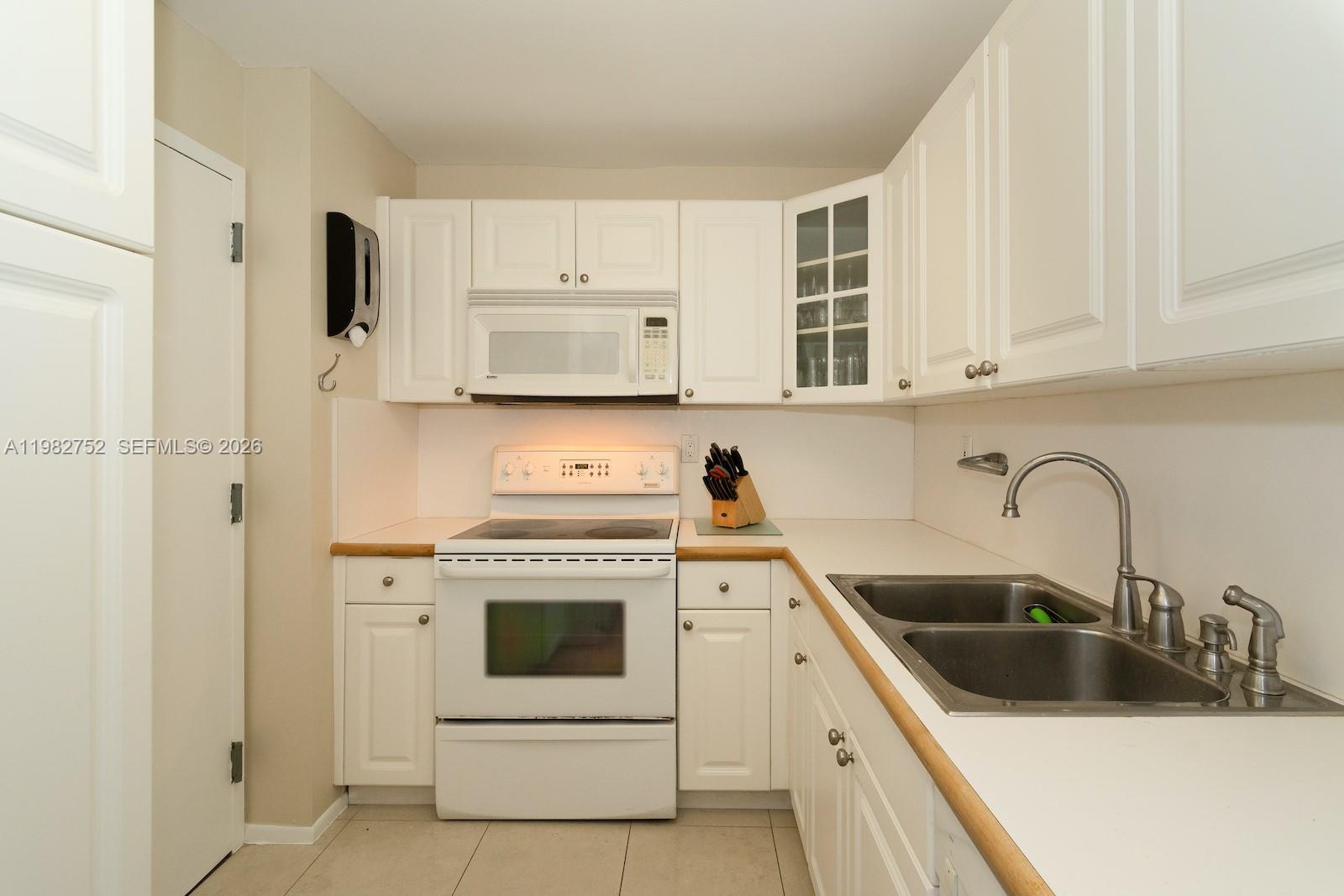 2333 Brickell Ave #1710, Miami FL 33129
