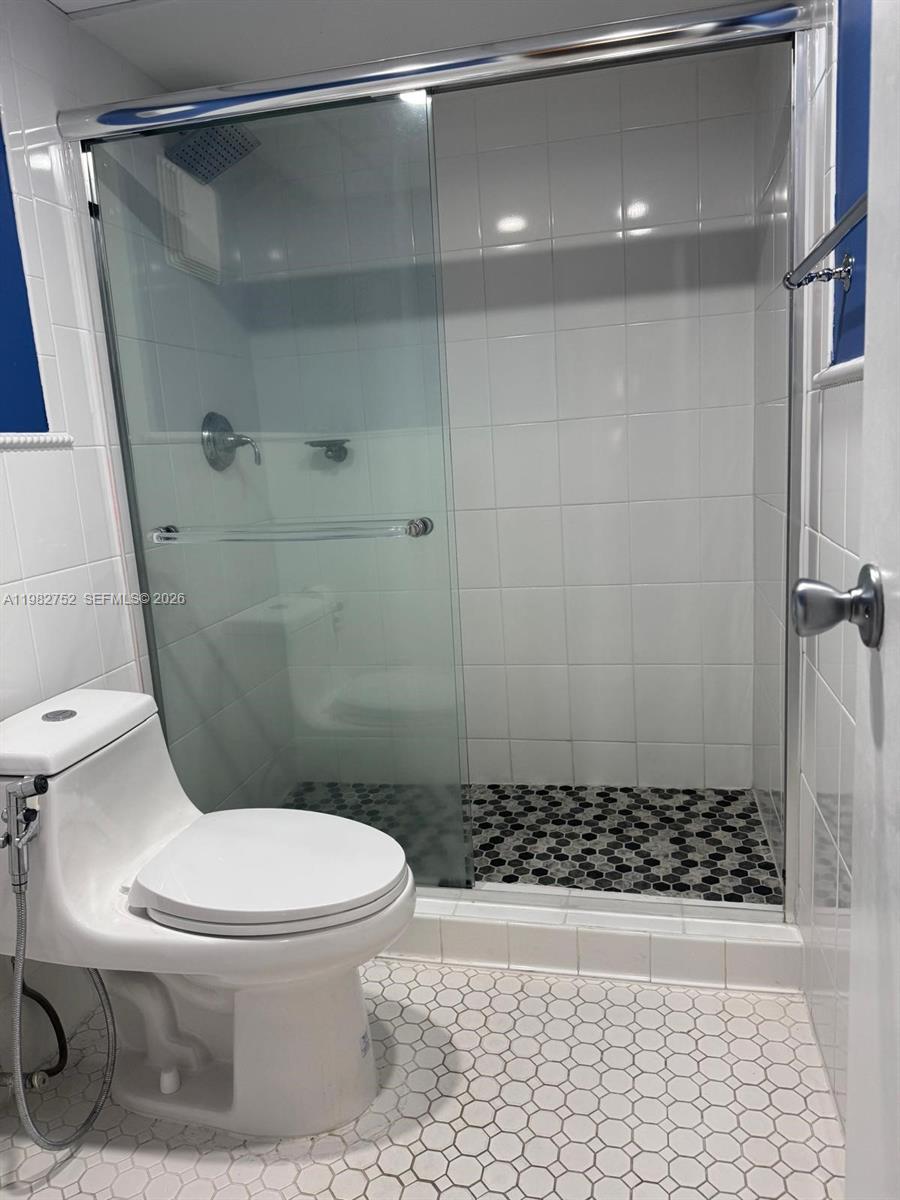 2333 Brickell Ave #1710, Miami FL 33129