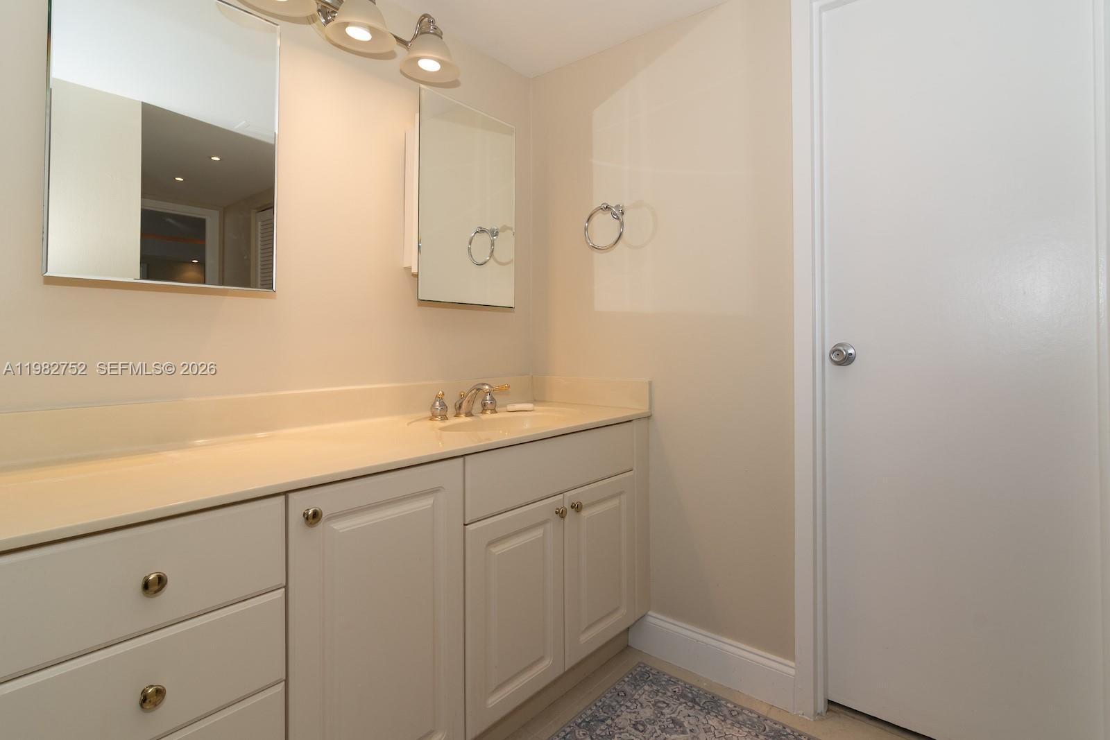 2333 Brickell Ave #1710, Miami FL 33129