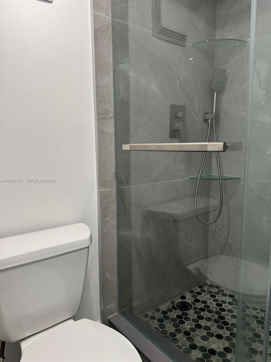 2333 Brickell Ave #1710, Miami FL 33129