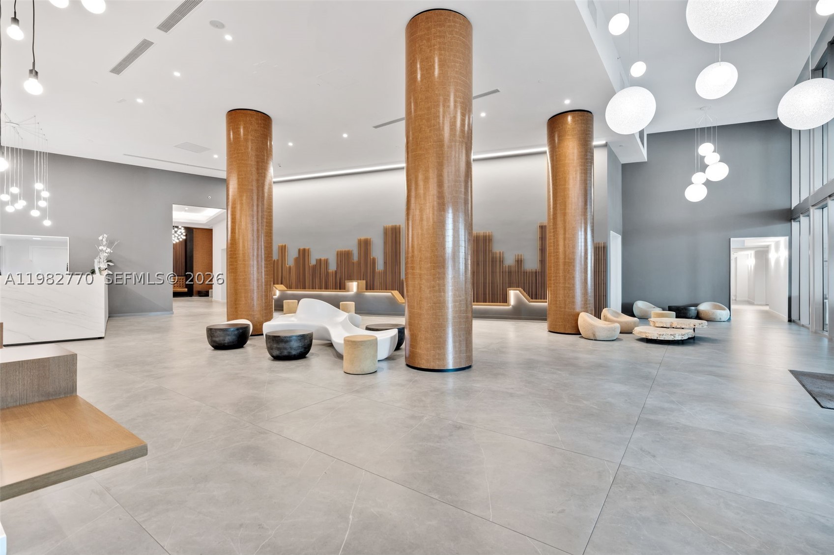 350 S Miami Ave #2412, Miami FL 33130