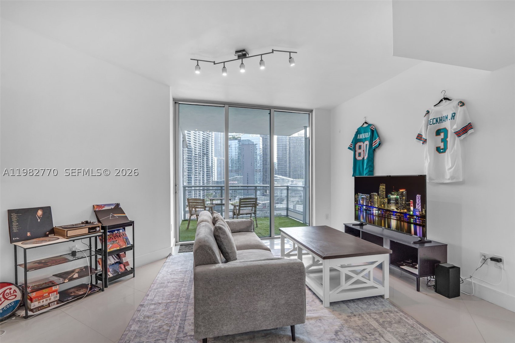 350 S Miami Ave #2412, Miami FL 33130