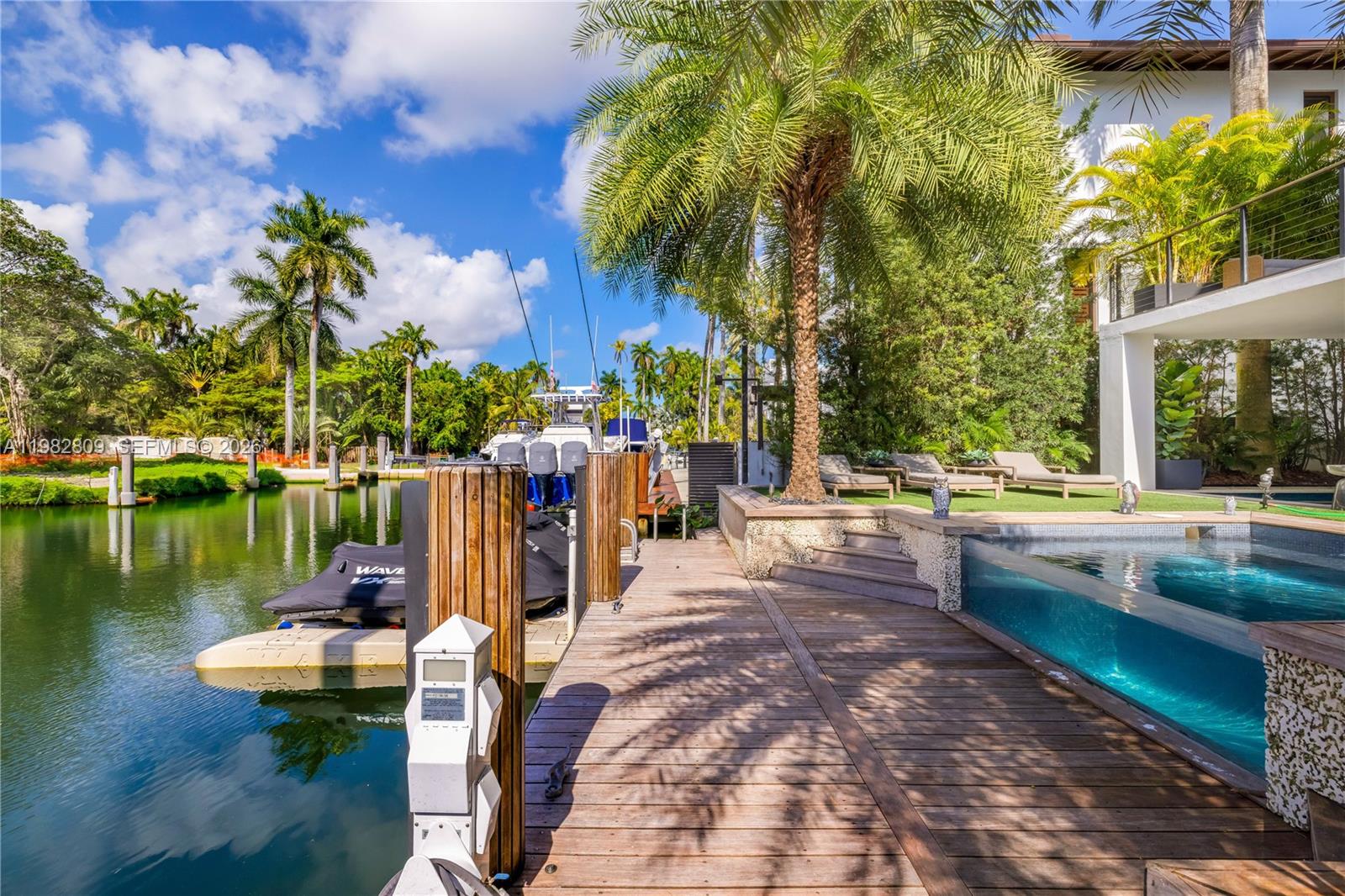 1755 Fairhaven Pl, Miami FL 33133