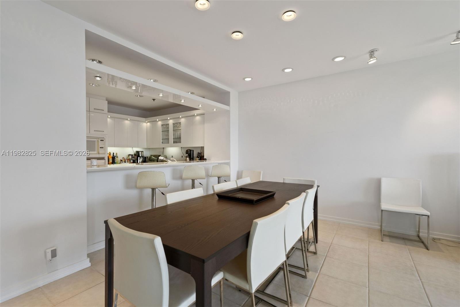 201 Crandon Blvd #927, Key Biscayne FL 33149