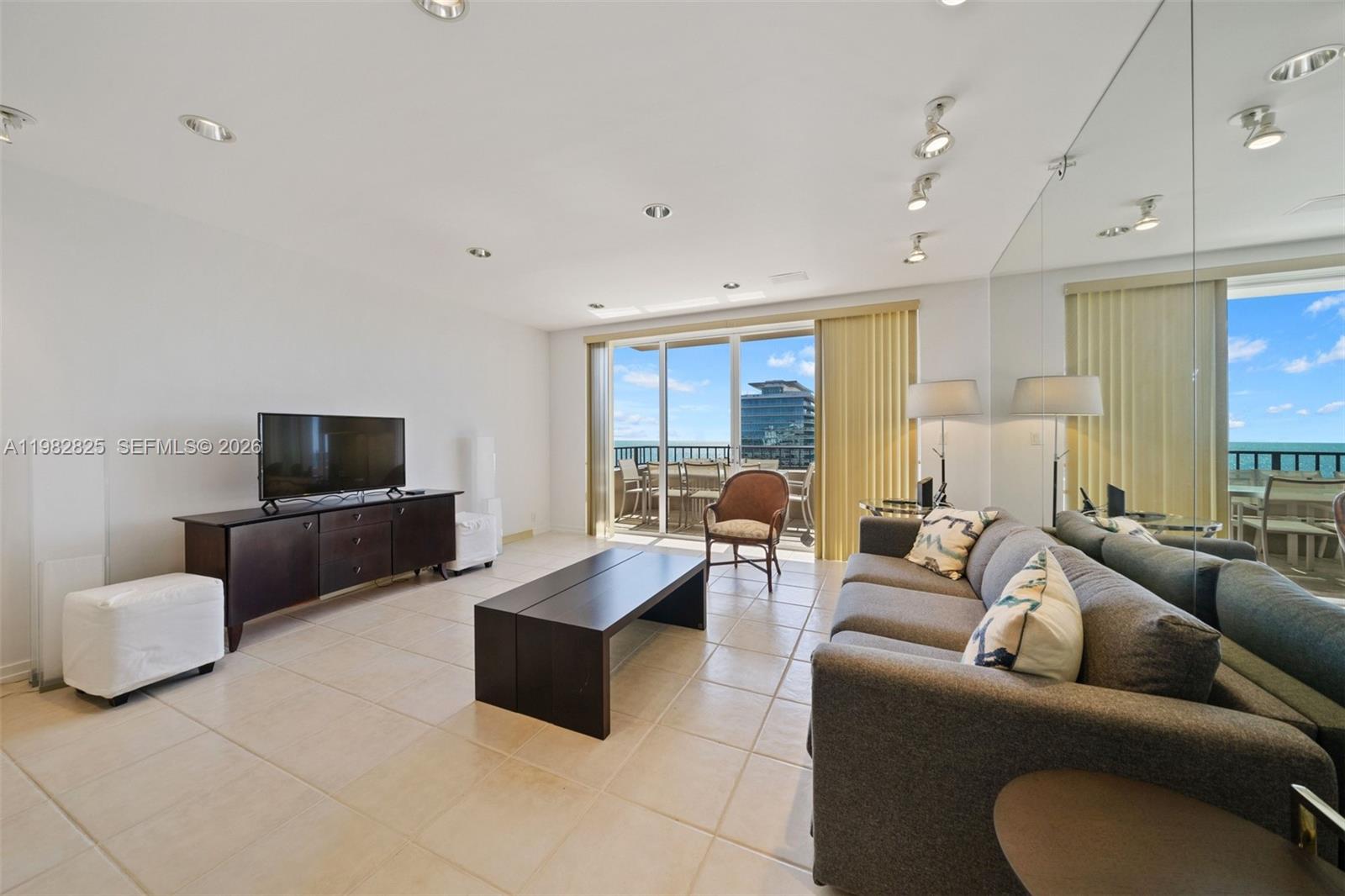 201 Crandon Blvd #927, Key Biscayne FL 33149