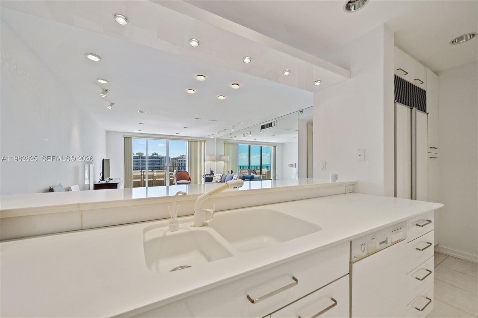 201 Crandon Blvd #927, Key Biscayne FL 33149
