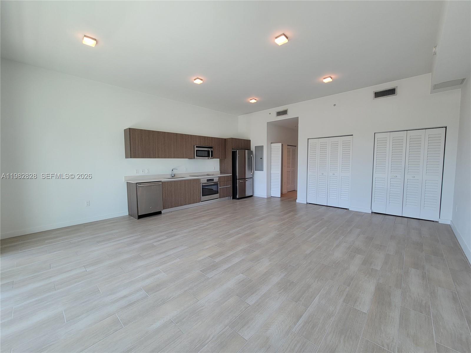 1600 SW 1 Ave #411, Miami FL 33129