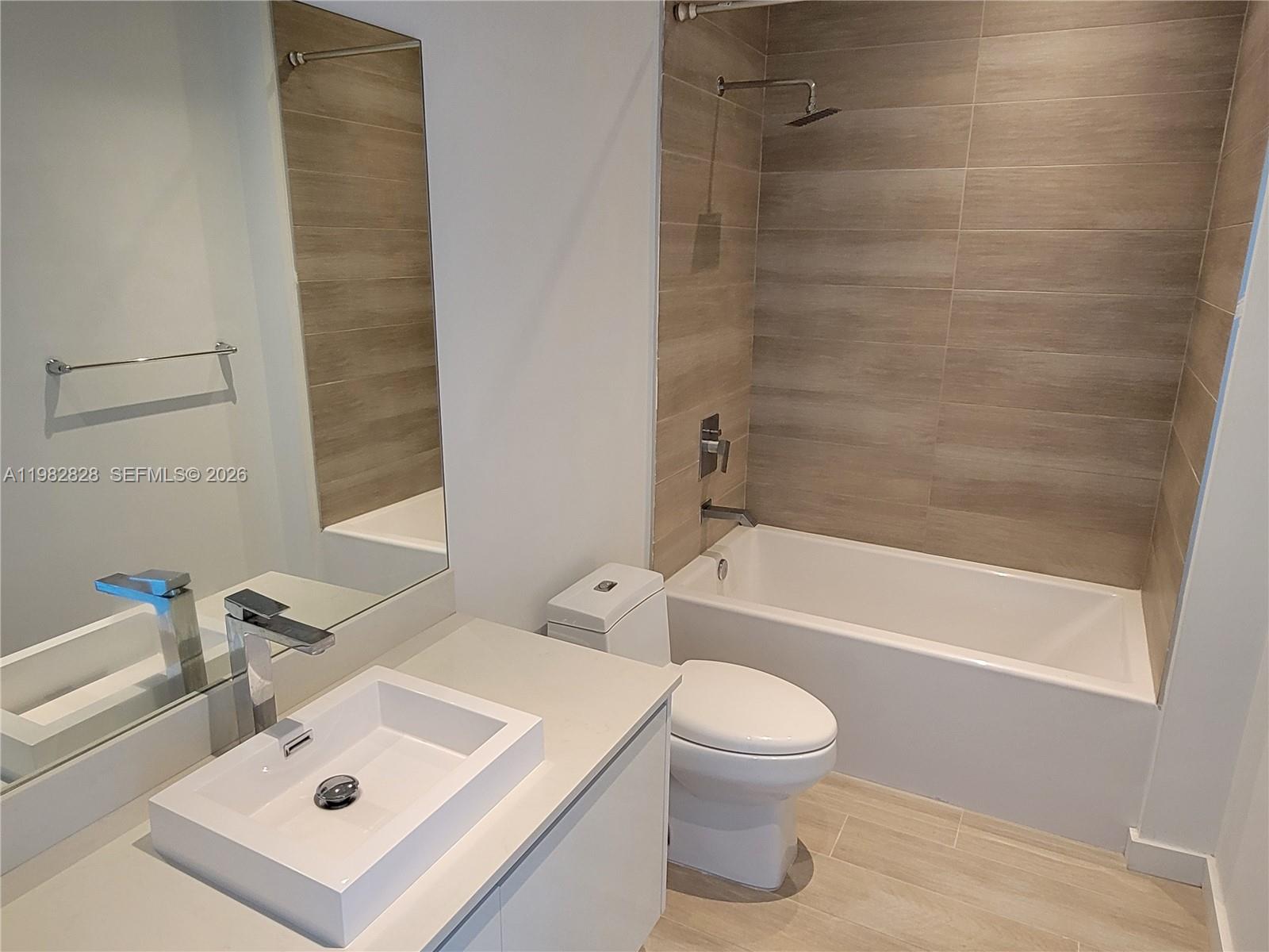 1600 SW 1 Ave #411, Miami FL 33129