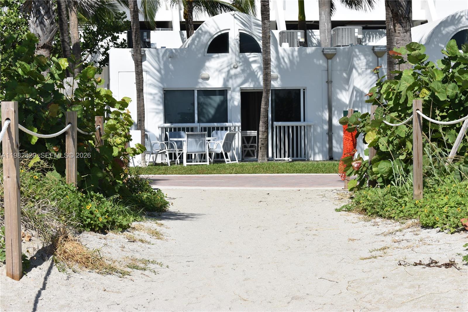 6365 Collins Ave #2106, Miami Beach FL 33141