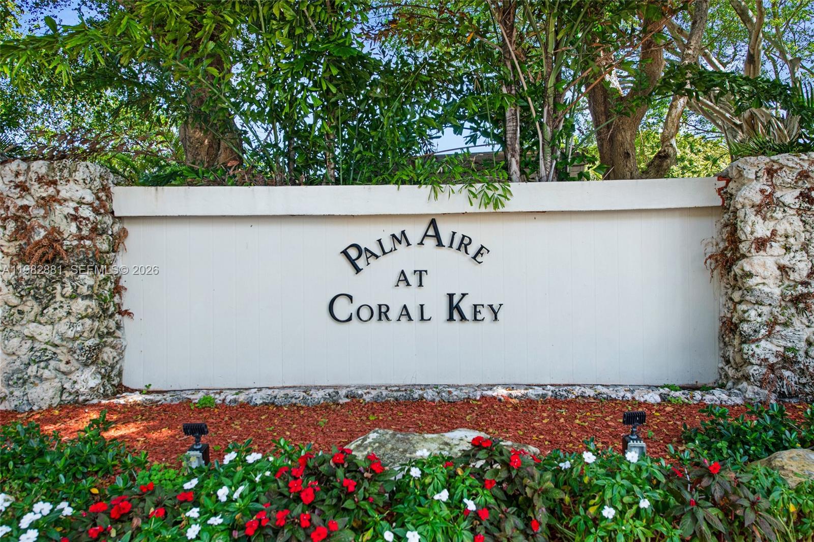 3050 NE 48th Ct #401, Lighthouse Point FL 33064