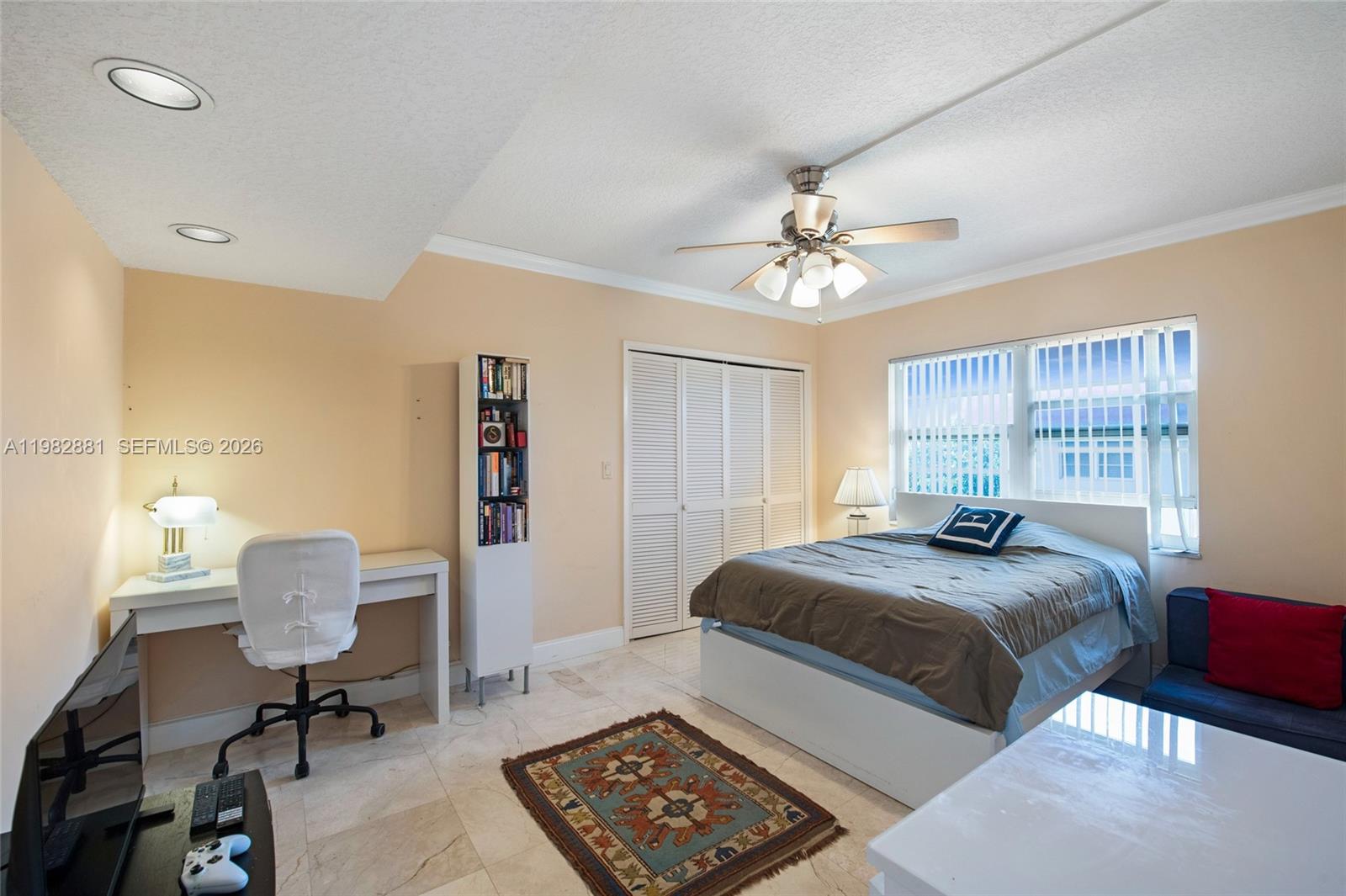 3050 NE 48th Ct #401, Lighthouse Point FL 33064