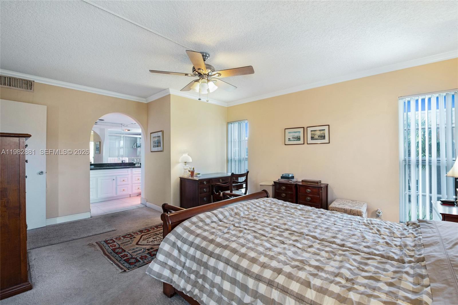 3050 NE 48th Ct #401, Lighthouse Point FL 33064
