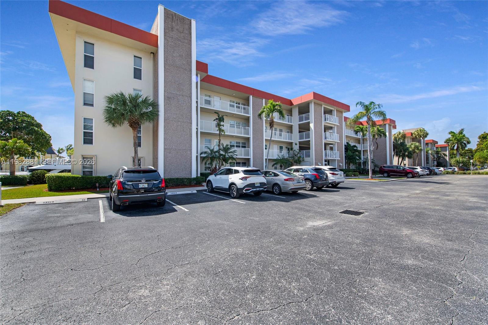 3050 NE 48th Ct #401, Lighthouse Point FL 33064