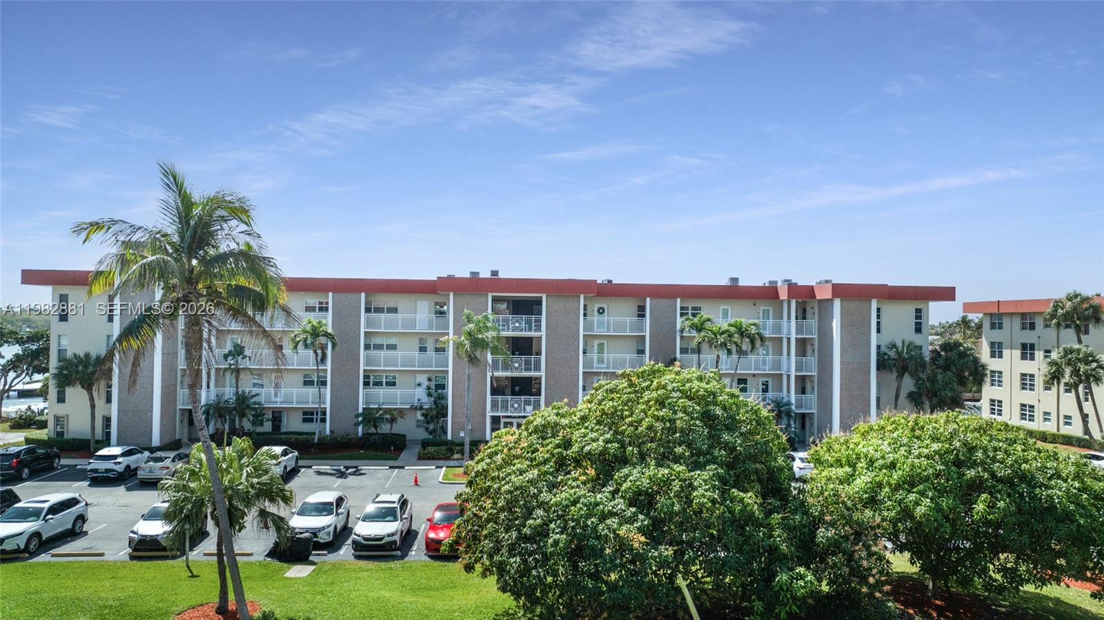 3050 NE 48th Ct #401, Lighthouse Point FL 33064