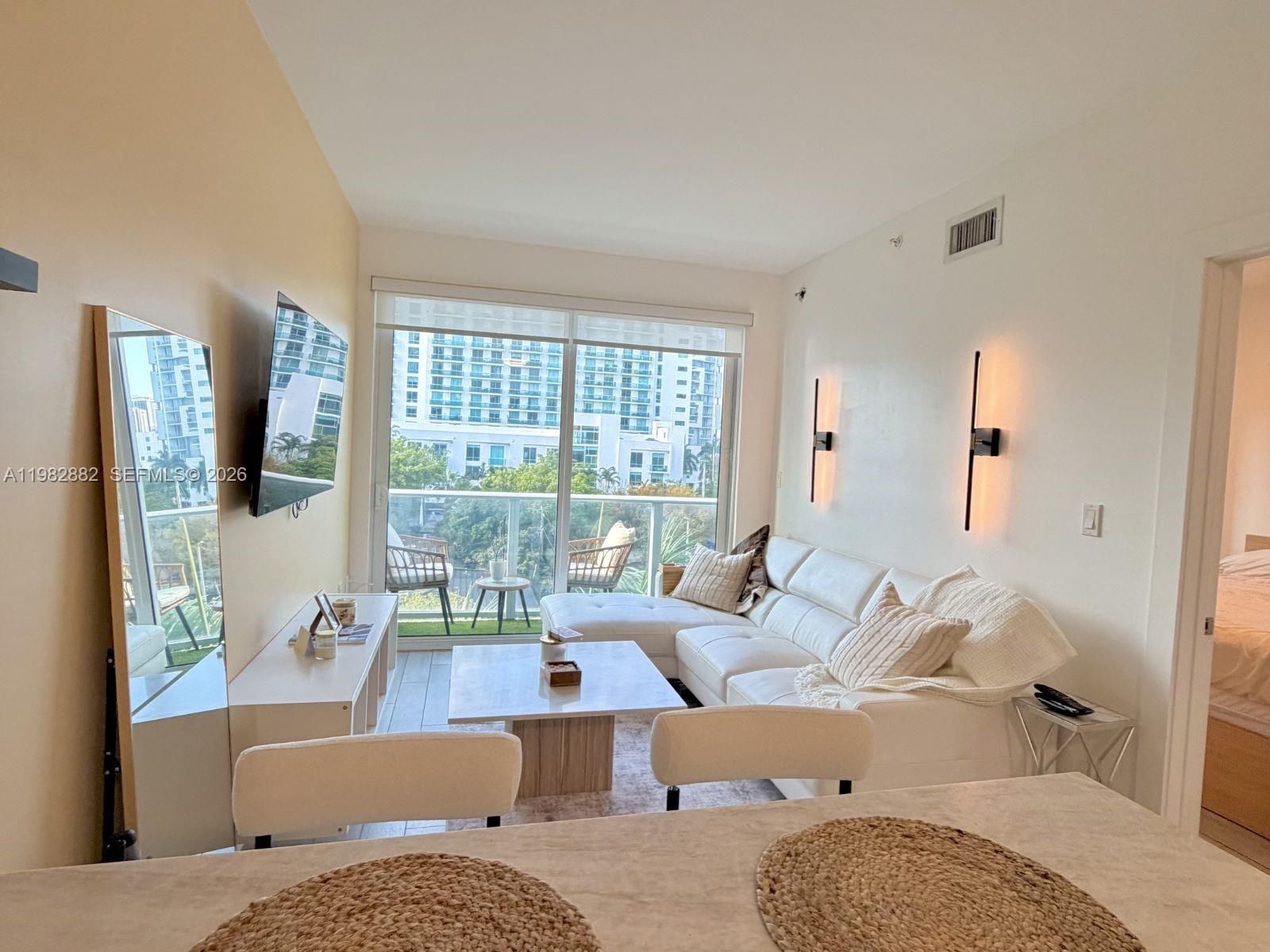 321 NE 26th St #513, Miami FL 33137