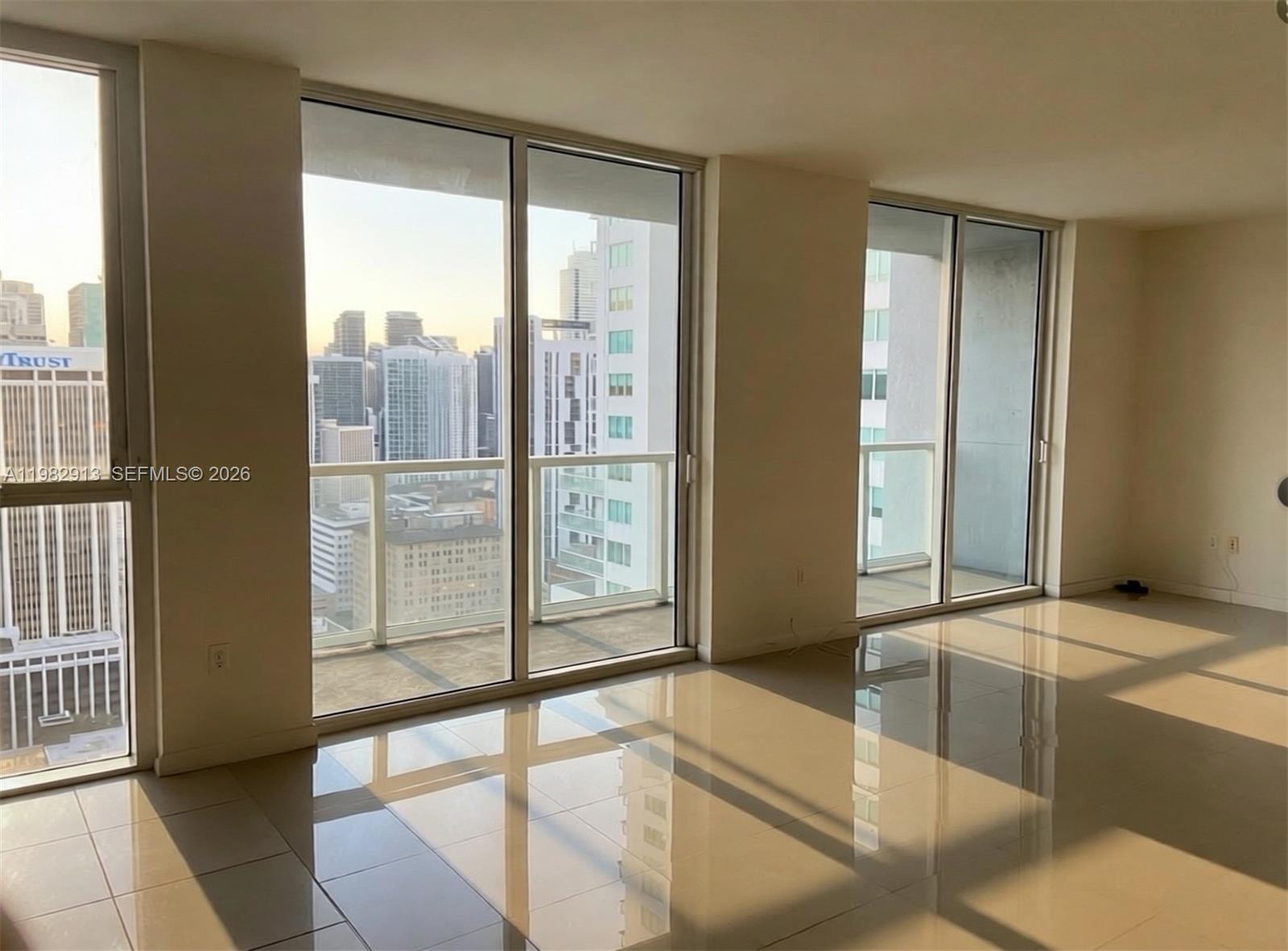 244 Biscayne Blvd #3305, Miami FL 33132