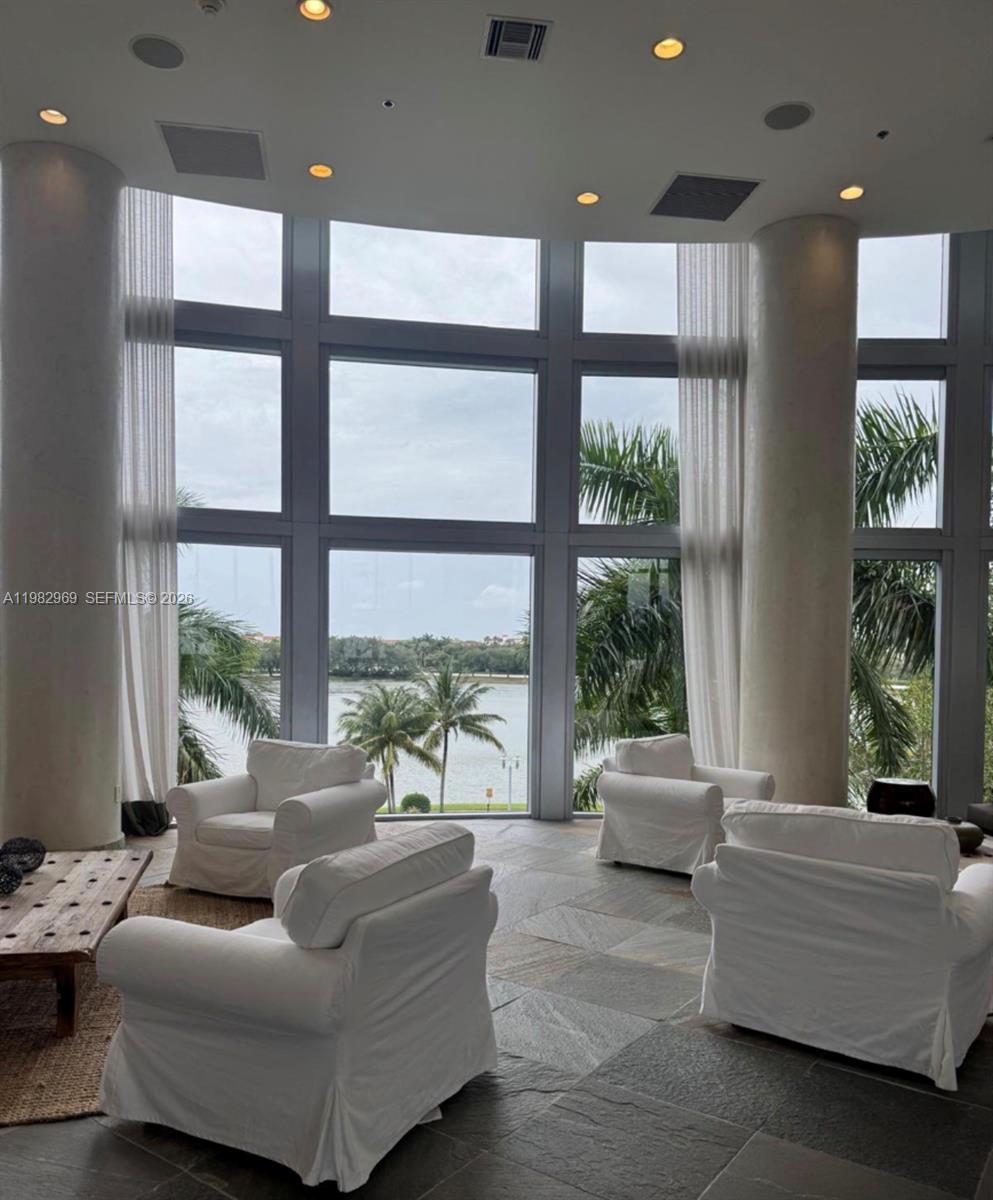 2641 N Flamingo Rd #1505N, Sunrise FL 33323