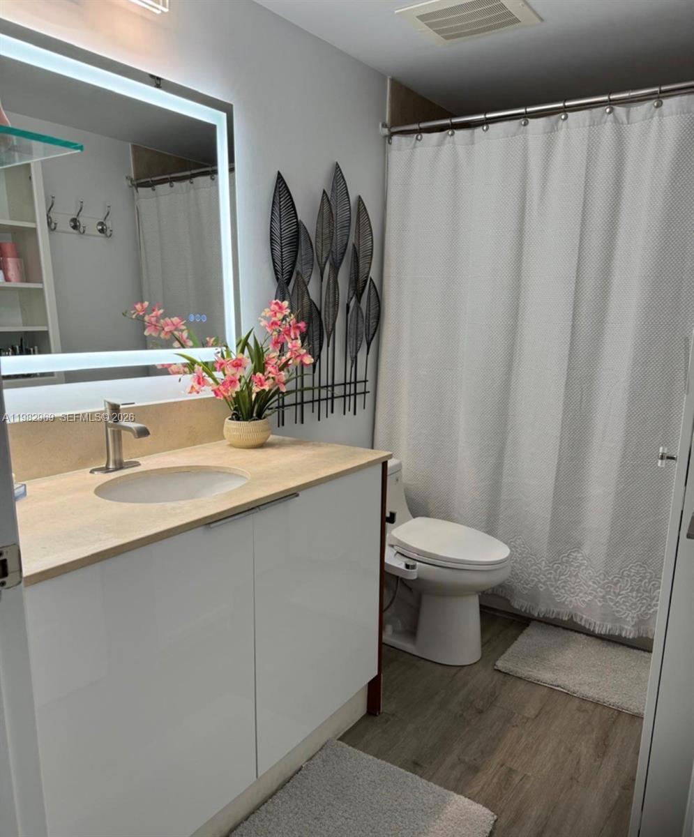 2641 N Flamingo Rd #1505N, Sunrise FL 33323