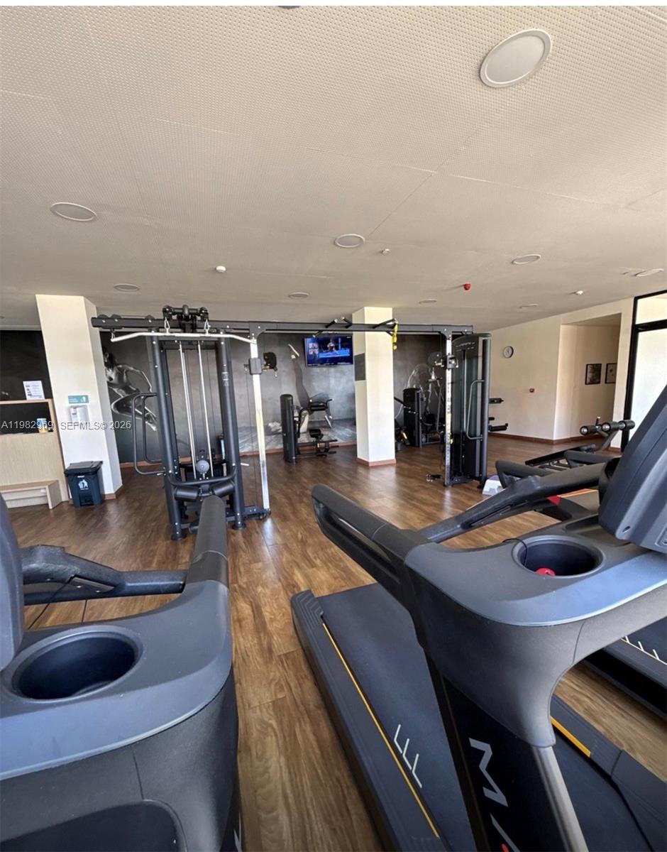 2641 N Flamingo Rd #1505N, Sunrise FL 33323
