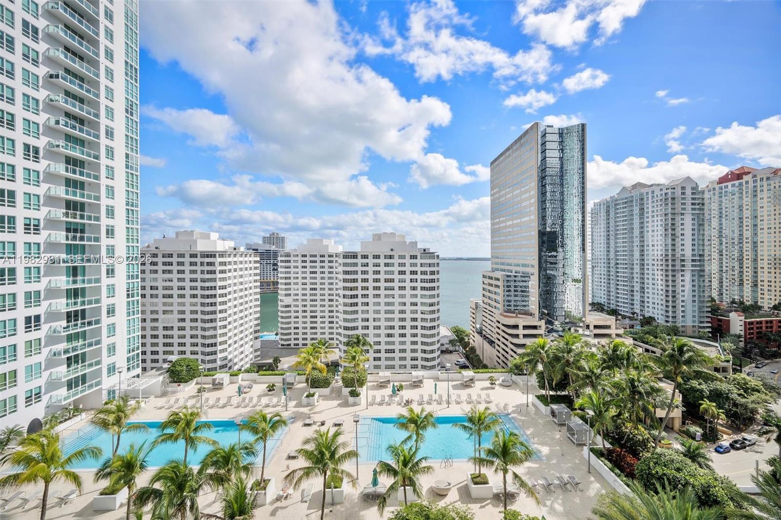 951 Brickell Ave #1806, Miami FL 33131