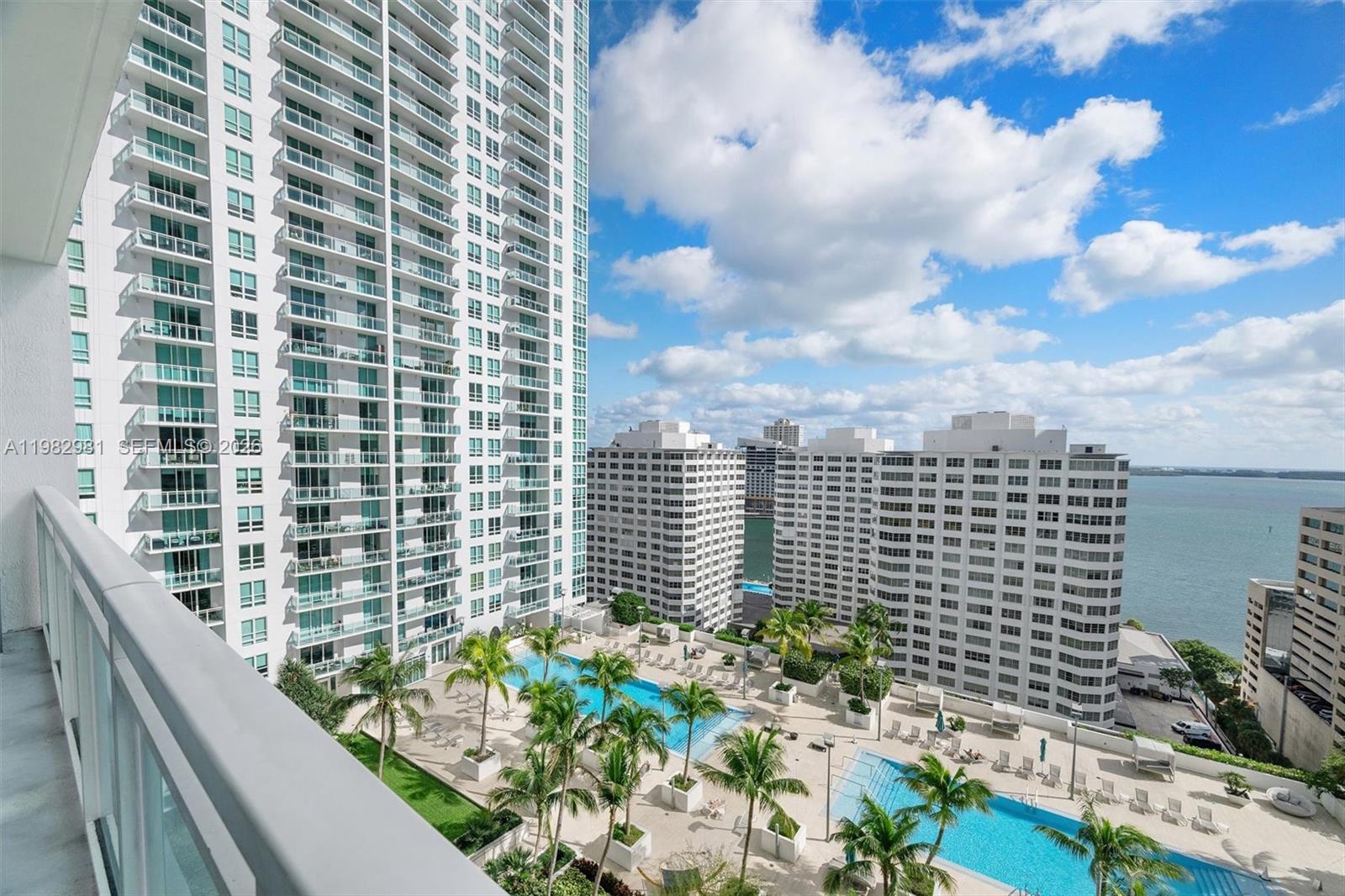951 Brickell Ave #1806, Miami FL 33131