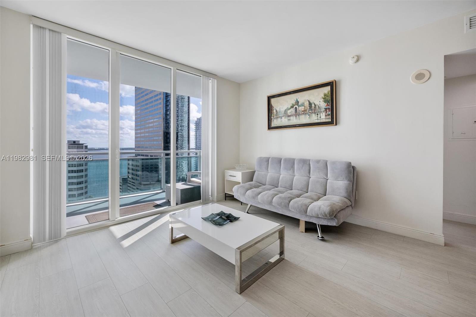 951 Brickell Ave #1806, Miami FL 33131