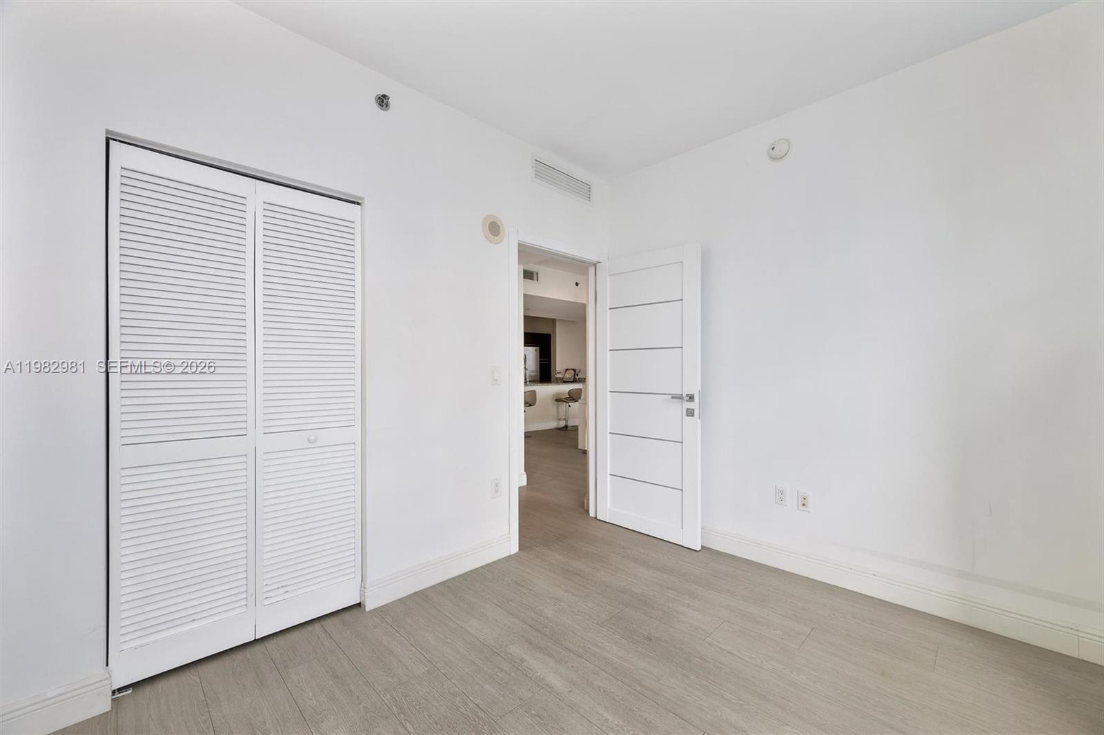 951 Brickell Ave #1806, Miami FL 33131