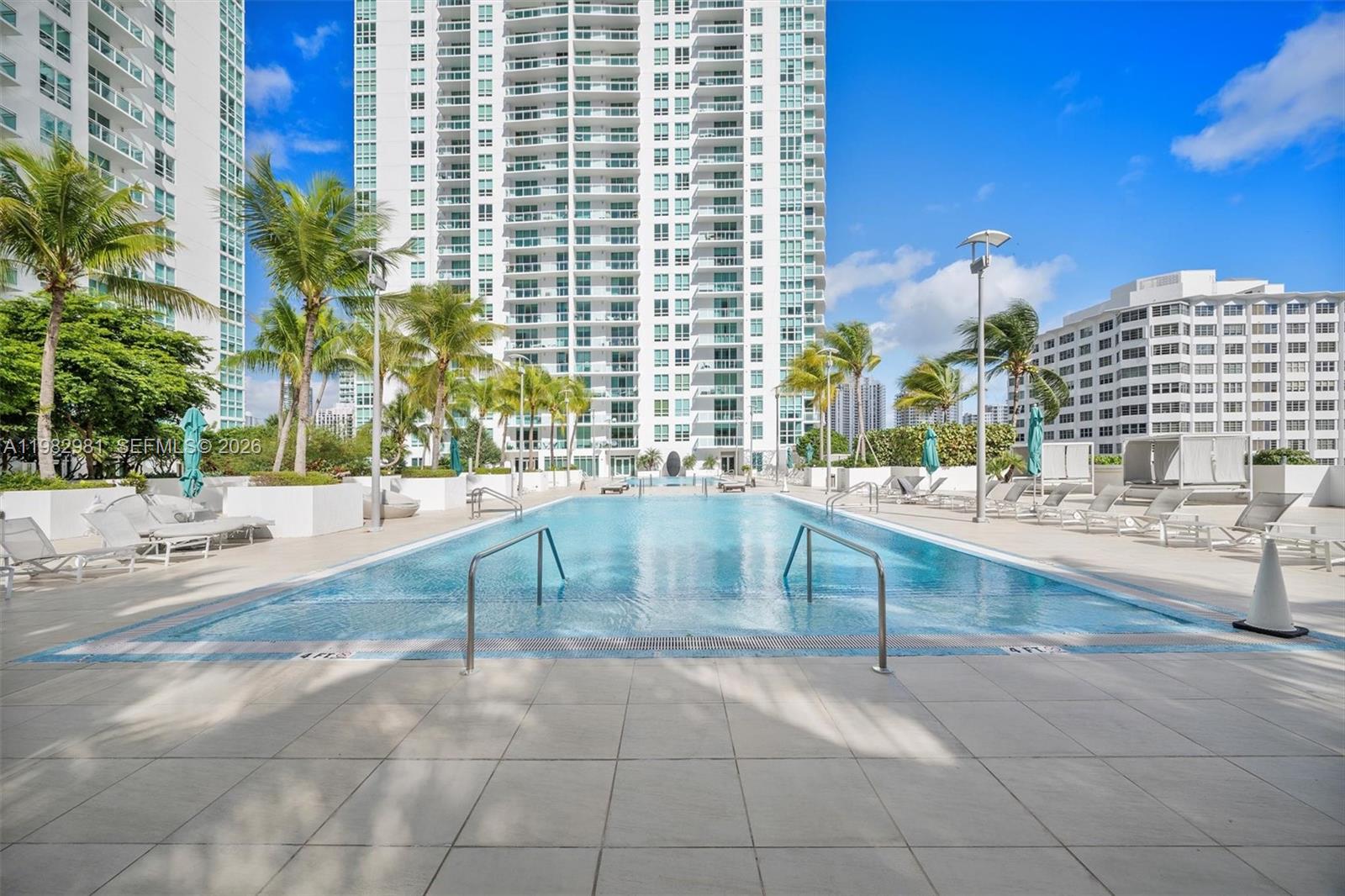 951 Brickell Ave #1806, Miami FL 33131