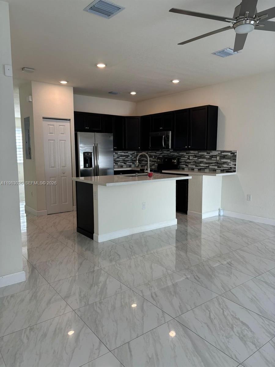 3337 W 105th Ter, Hialeah FL 33018