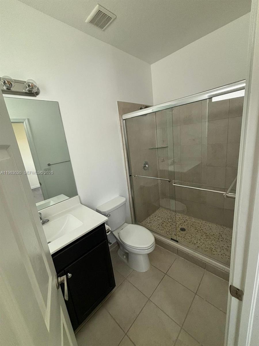 3337 W 105th Ter, Hialeah FL 33018