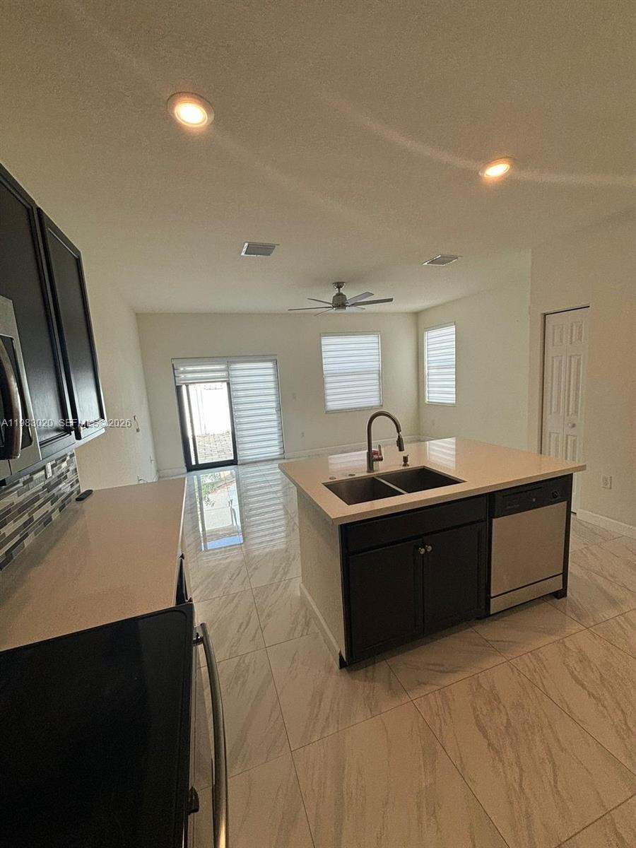 3337 W 105th Ter, Hialeah FL 33018
