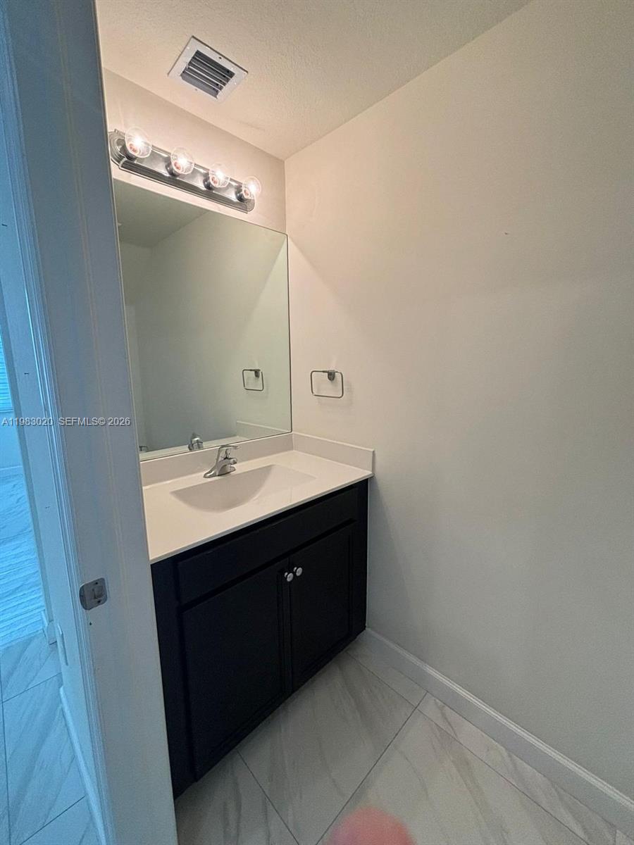 3337 W 105th Ter, Hialeah FL 33018