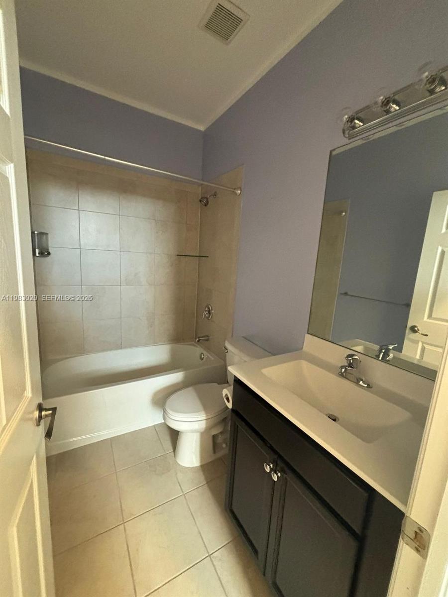 3337 W 105th Ter, Hialeah FL 33018