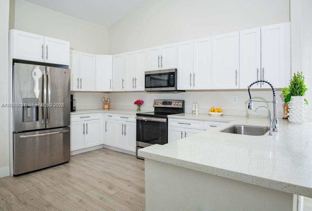 8325 NW 161st Ter #8325, Miami Lakes FL 33016