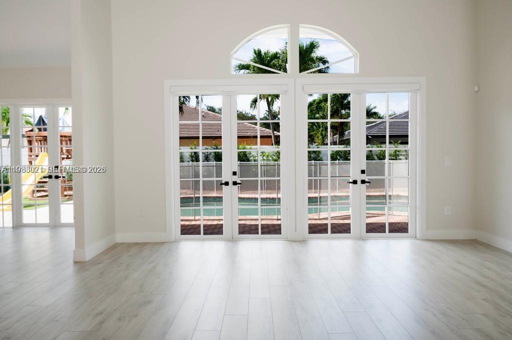 8325 NW 161st Ter #8325, Miami Lakes FL 33016