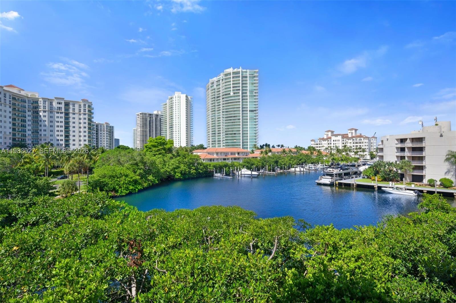 19999 E Country Club Dr #1406, Aventura FL 33180