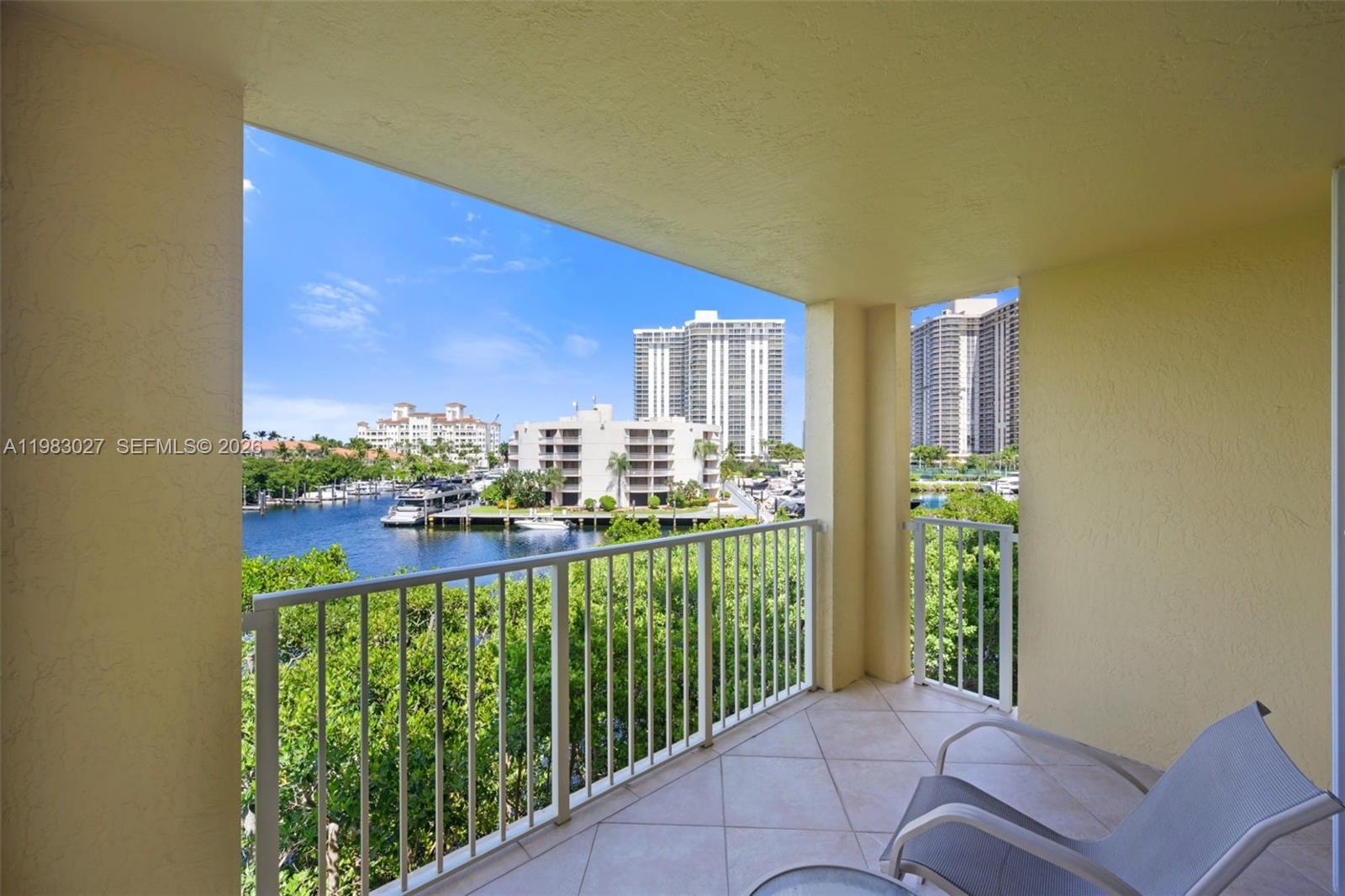 19999 E Country Club Dr #1406, Aventura FL 33180