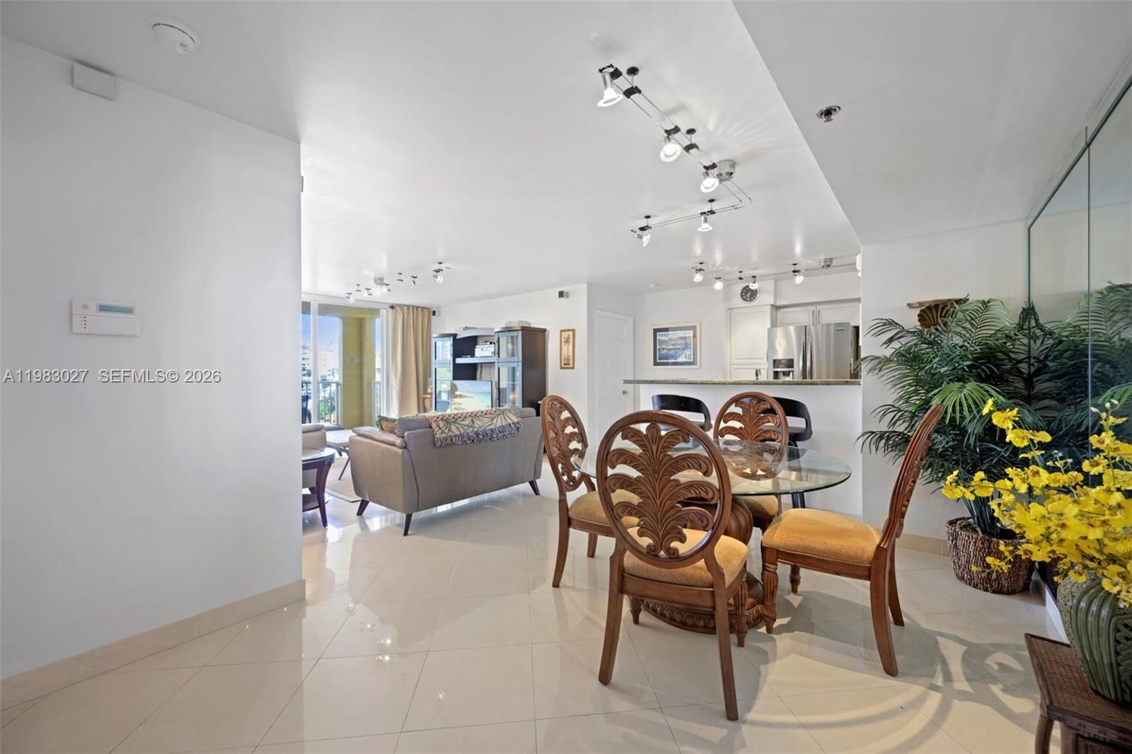 19999 E Country Club Dr #1406, Aventura FL 33180