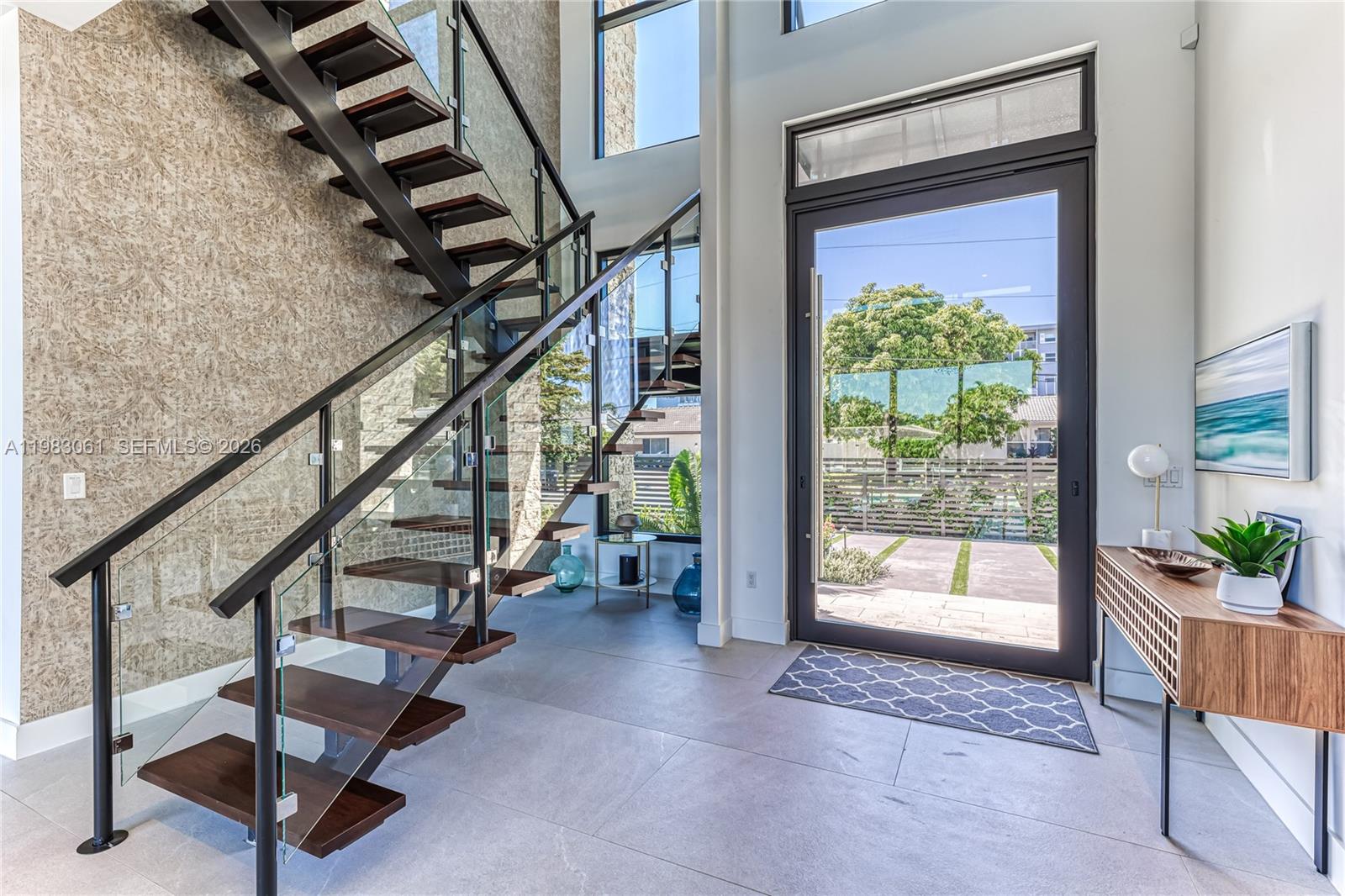 2817 NE 35th St, Fort Lauderdale FL 33306