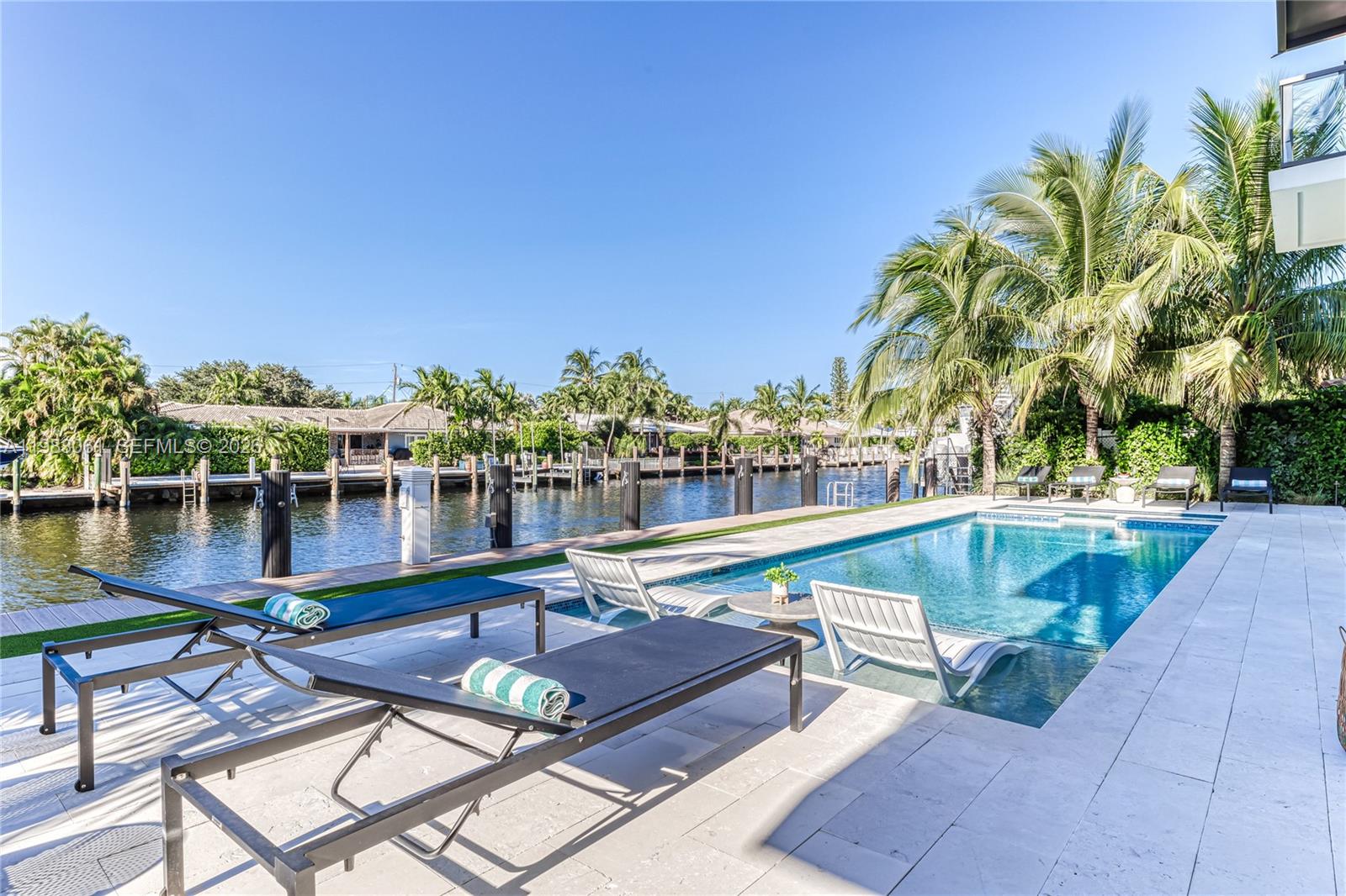 2817 NE 35th St, Fort Lauderdale FL 33306