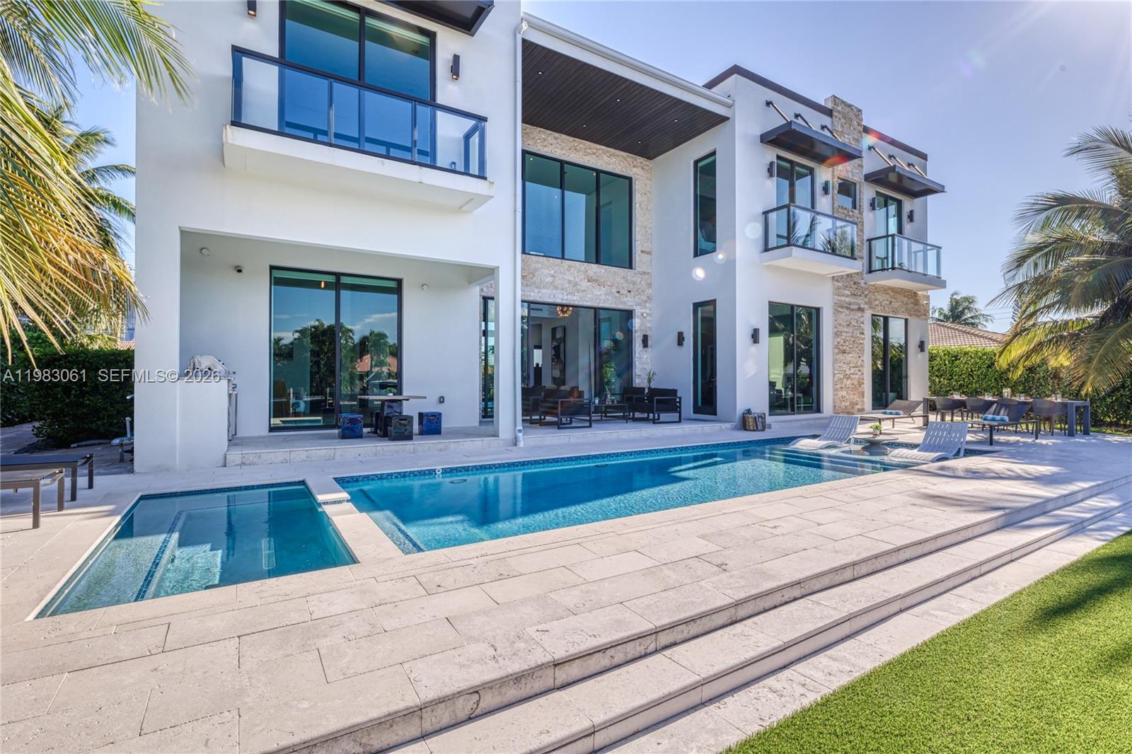 2817 NE 35th St, Fort Lauderdale FL 33306