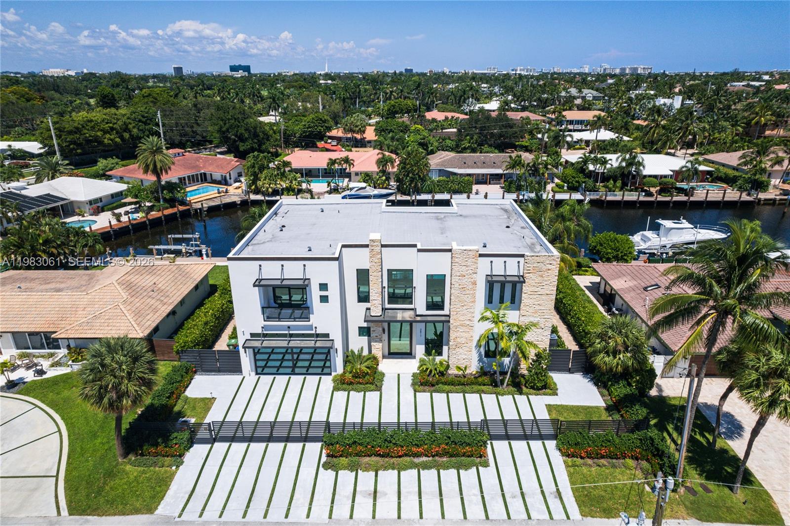 2817 NE 35th St, Fort Lauderdale FL 33306