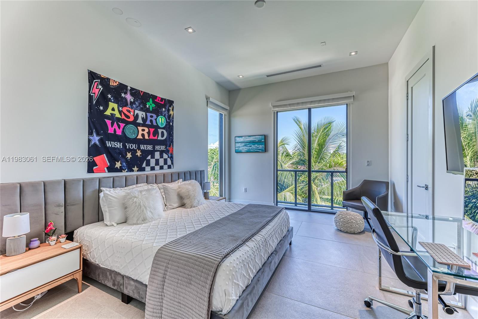 2817 NE 35th St, Fort Lauderdale FL 33306