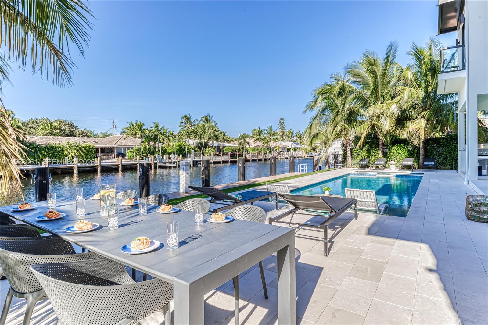 2817 NE 35th St, Fort Lauderdale FL 33306