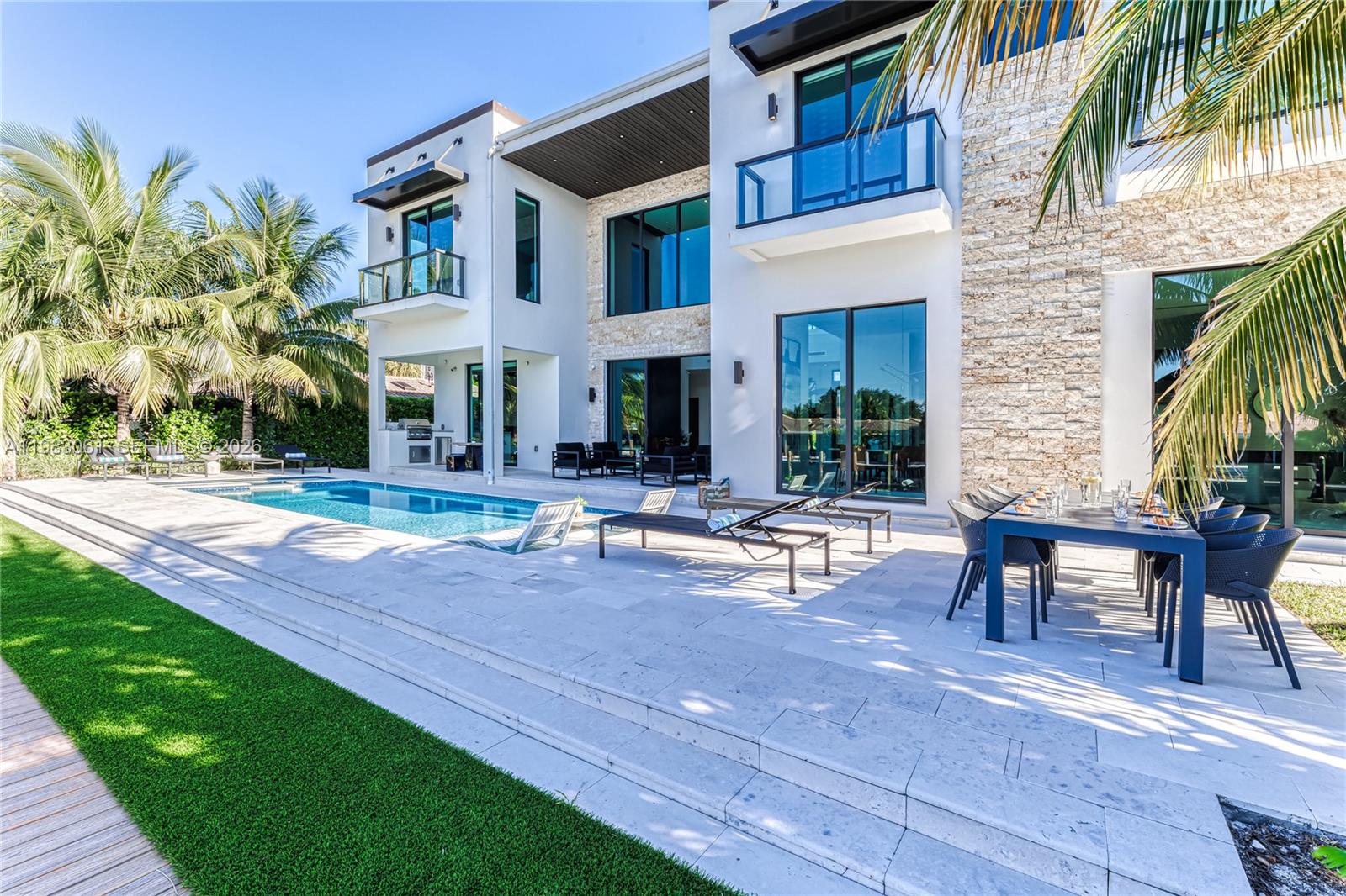 2817 NE 35th St, Fort Lauderdale FL 33306