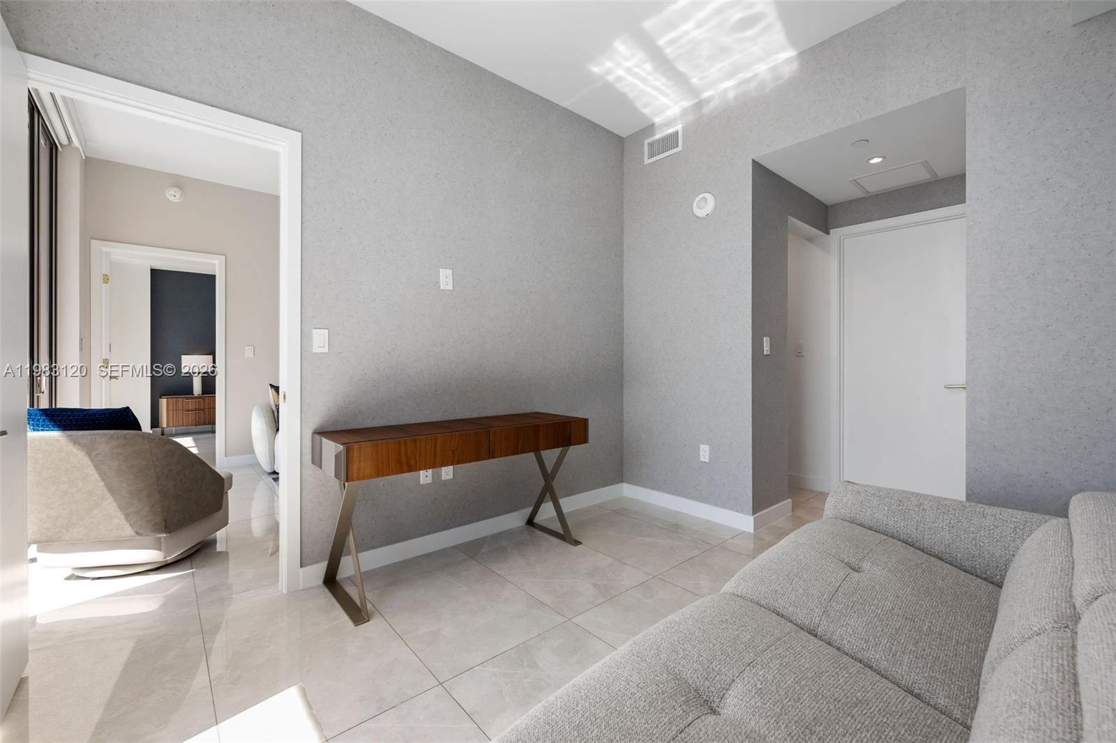 2678 Tigertail Ave #1705, Miami FL 33133