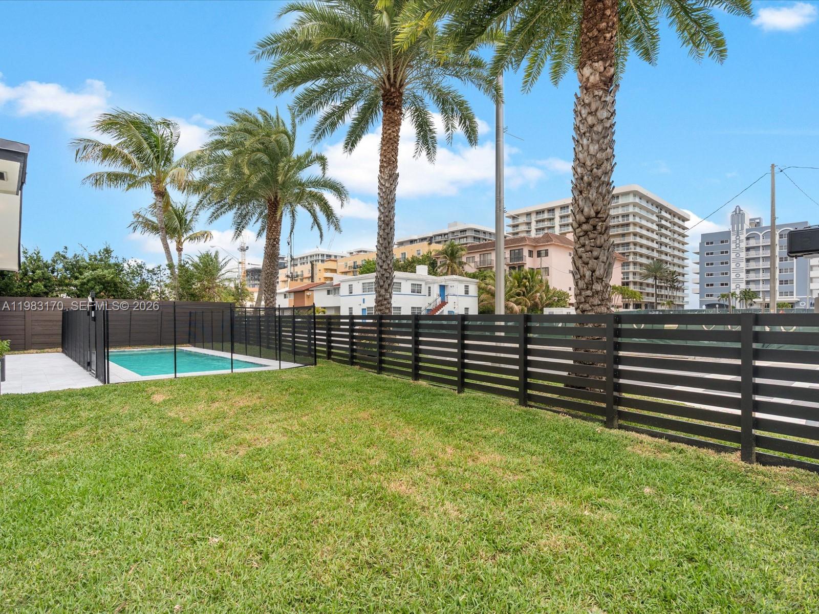 301 88th St, Surfside FL 33154