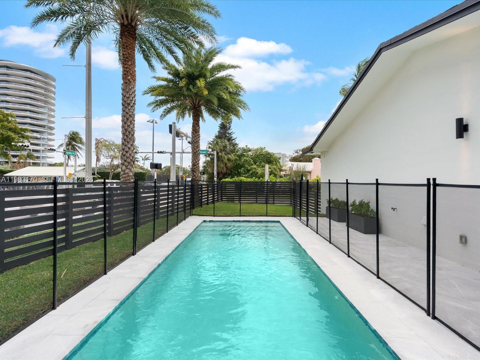 301 88th St, Surfside FL 33154